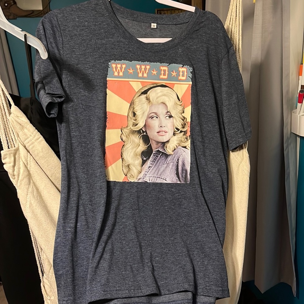 What would Dolly do t-shirt